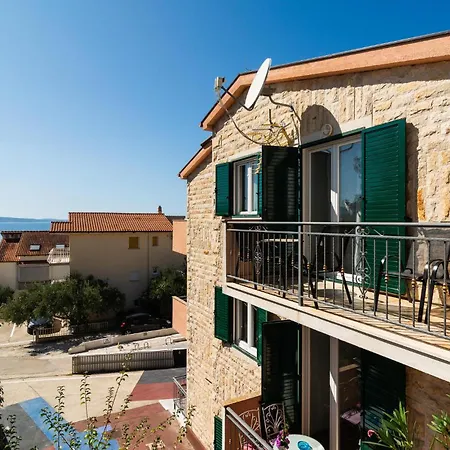 Gorgeous In With Wifi Lägenhet Omiš